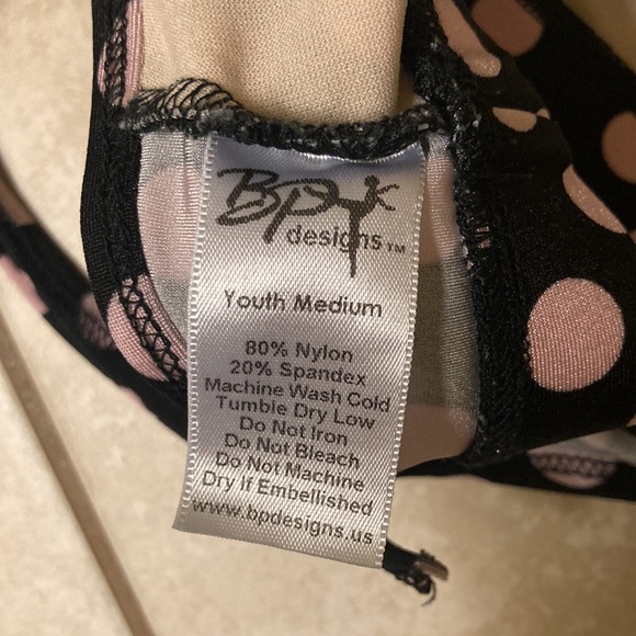 Pink polkadotted sports bra top, black and pink - Picture 3 of 3